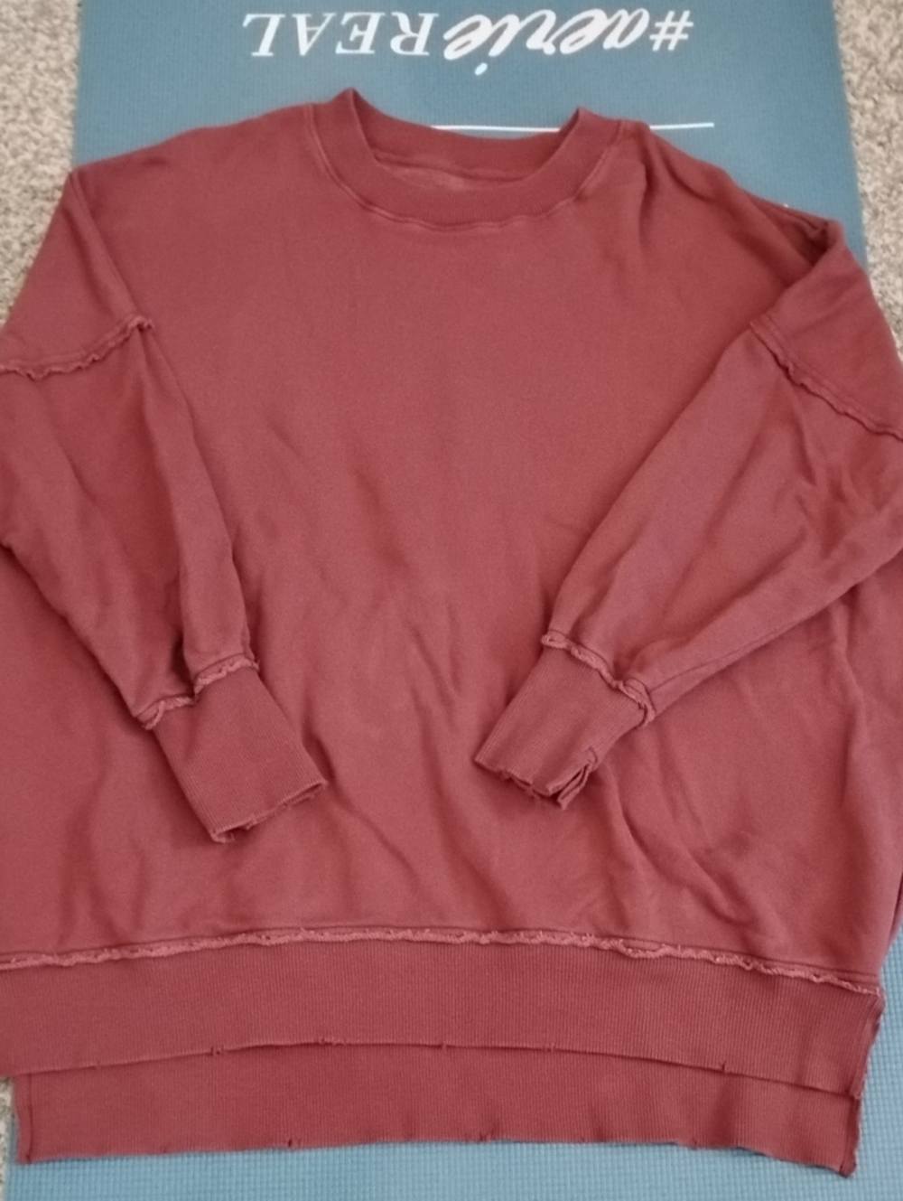 Aerie Oversized Sweatshirt Burgundy Color